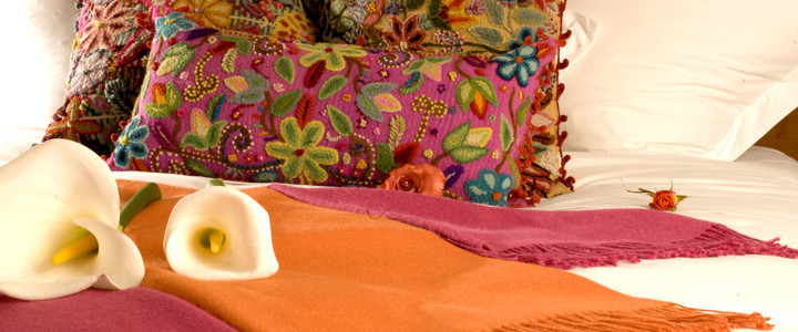 Rio_Sagrado_Junior_Suite_Decor Peru Luxury Hotels: Aracari review of Hotel Rio Sagrado, Aracari Travel