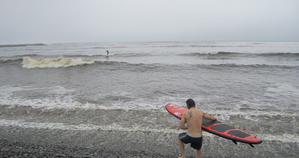 Surf&#8217;s Up! Surfing Lesson Lima, Aracari Travel