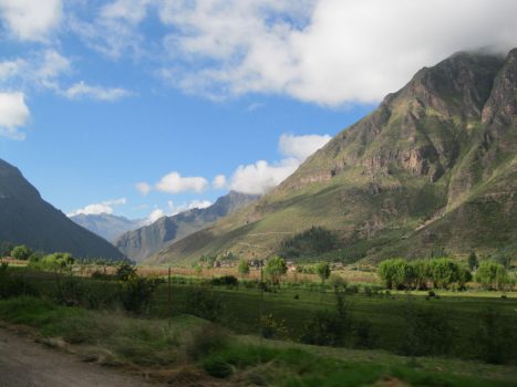 Aracari in Cusco: Visit to the school and community of Huama, Aracari Travel
