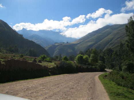 Aracari in Cusco: Visit to the school and community of Huama, Aracari Travel