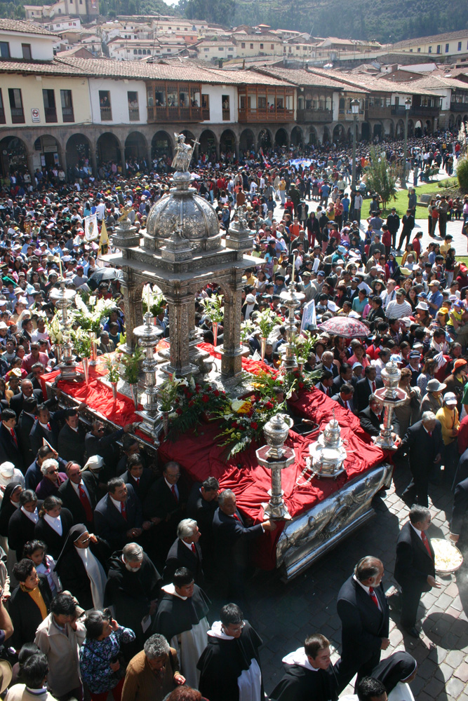 Corpus Christi Festival Cusco, Aracari Travel