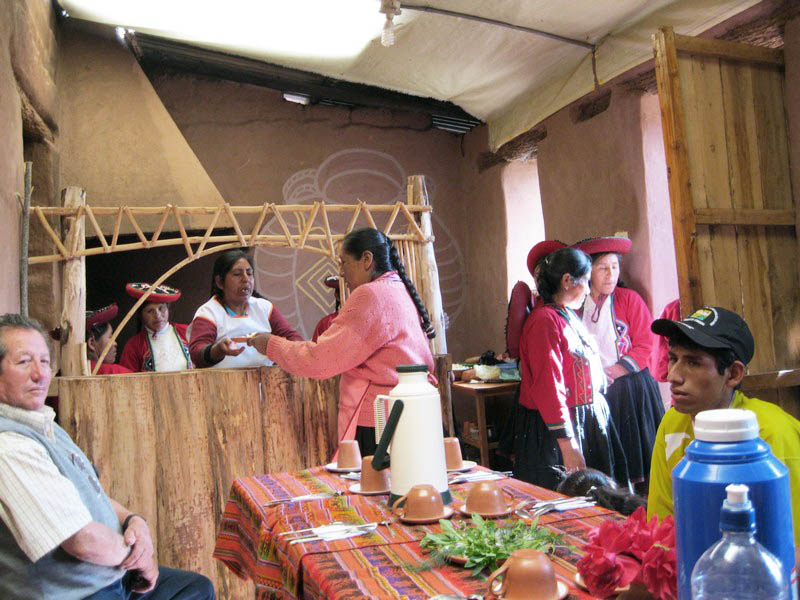 Community tourism Peru with Tierra de los Yachaqs, Aracari Travel