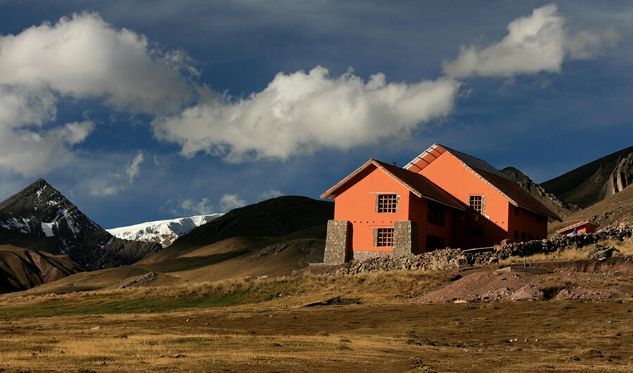 Albergues Peruanos: Network of Sustainable Lodges in Peru, Aracari Travel