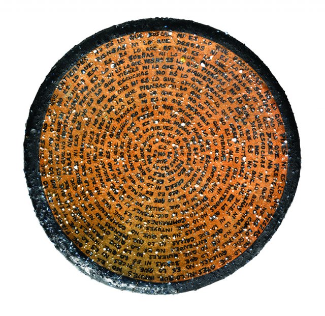 Ceramicist Carlos Runcie Tanaka in Galería Enlace, Aracari Travel