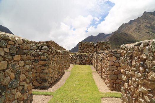 ancaschocha trek peru