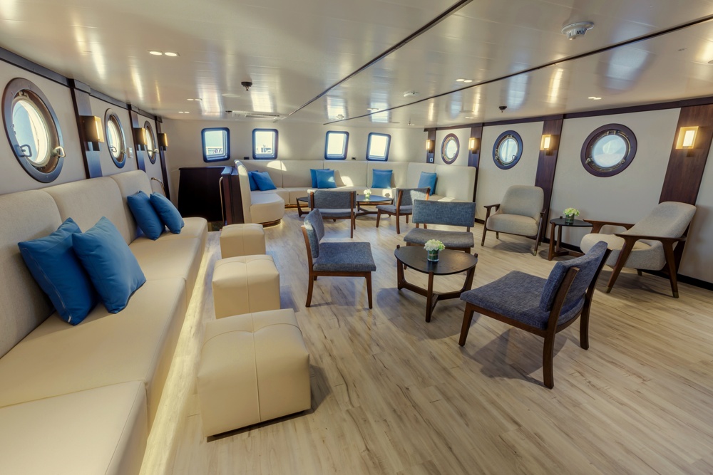 evolution luxury galapagos cruise