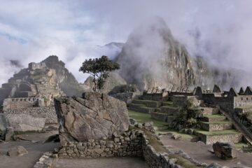 Peru Treks, Aracari Travel