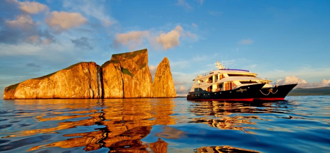 Galapagos Cruise Ocean Spray Review, Aracari Travel