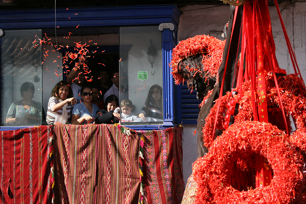 Señor de los Temblores Procession in Cusco, Aracari Travel