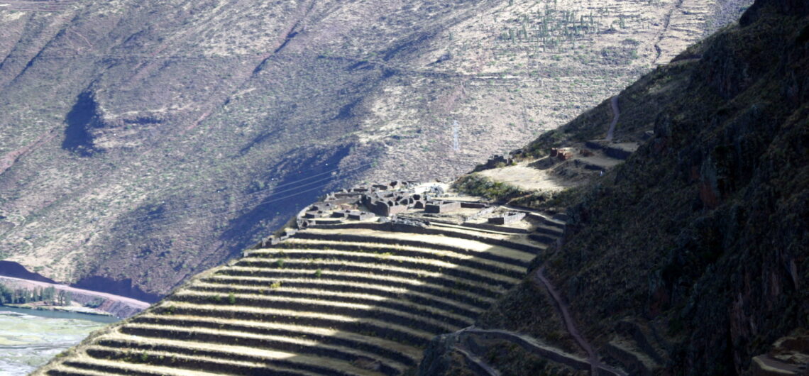 Pisac Tour: Colorful markets &amp; Ancient Ruins, Aracari Travel