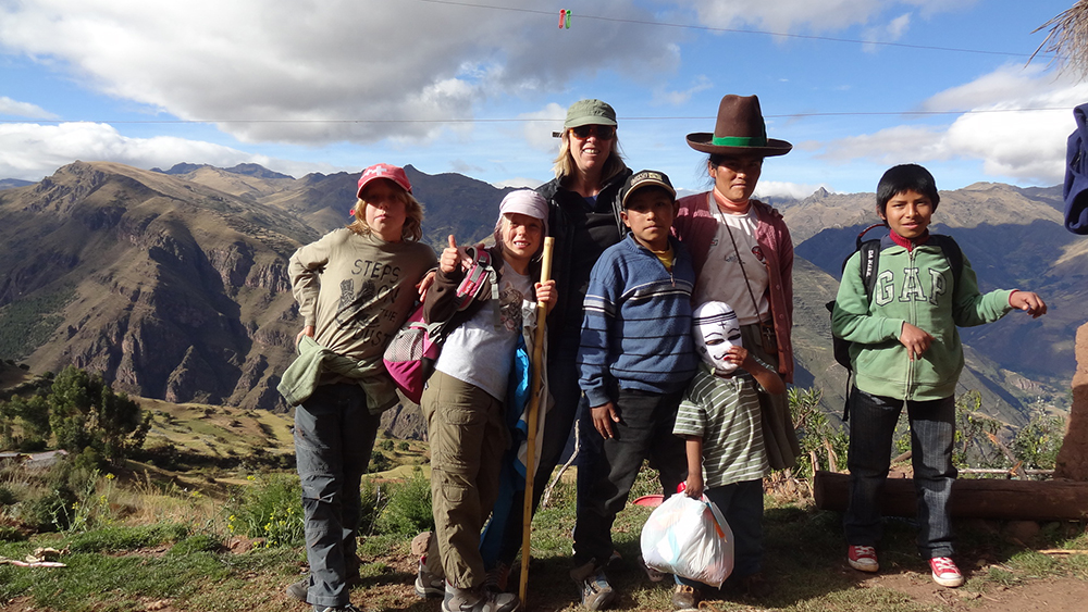 Giving Back in the Sacred Valley: Asociación Sol y Luna, Aracari Travel