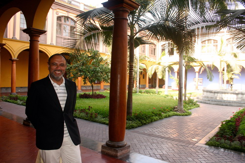 Luis Villacorta &#8211; Historic Centre of Lima expert, Aracari Travel