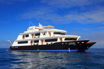 Luxury Galapagos Cruises, Aracari Travel