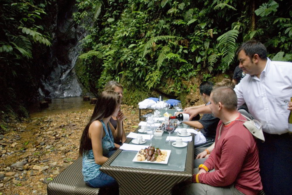 Mashpi Lodge Ecuador &#8211; Cloud Forest Escape, Aracari Travel