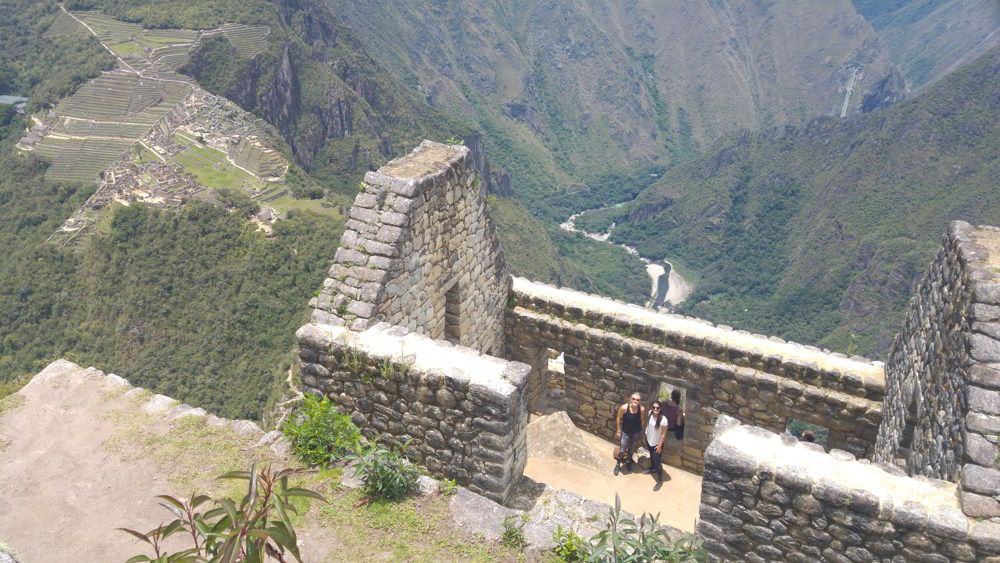 Machu Picchu Hiking Tours, Aracari Travel