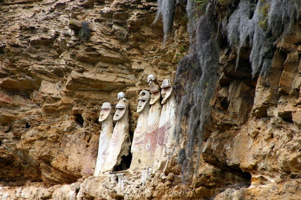 Sarcophagi of Karajia Tour, Aracari Travel