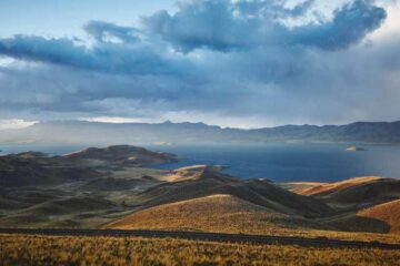 PeruRail Titicaca Train - lake view