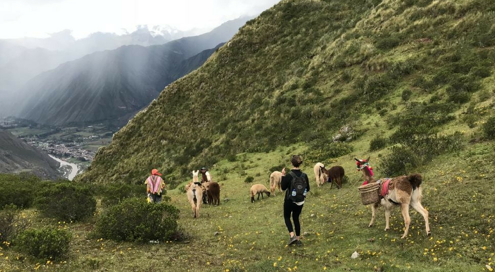 The Real Sacred Valley: Cultural Peru Hike, Aracari Travel