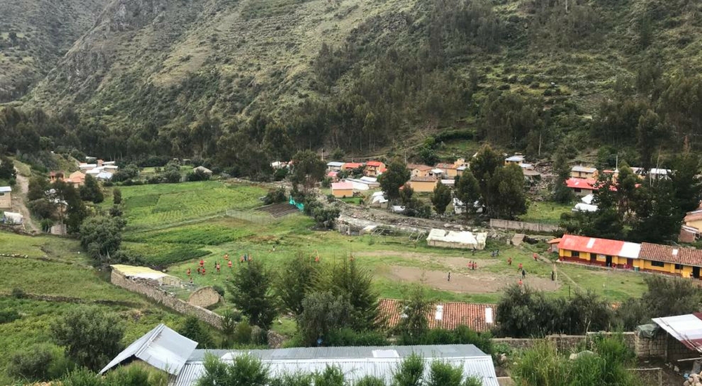 Sacred Valley Responsible Travel with Awamaki, Aracari Travel