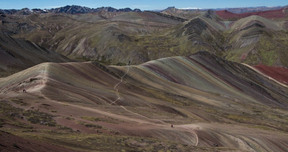 Palcoyo Rainbow Mountain, Aracari Travel