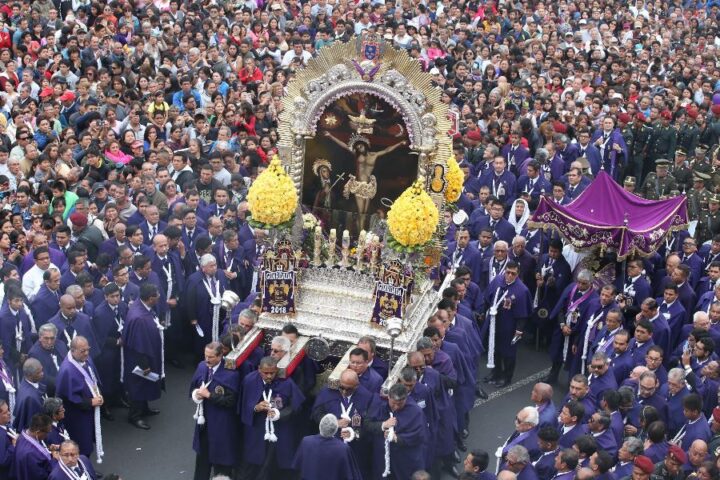 Festival Season in Peru, Aracari Travel