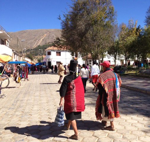 GETTING TO KNOW THE INDIGENOUS PEOPLE OF PERU, Aracari Travel
