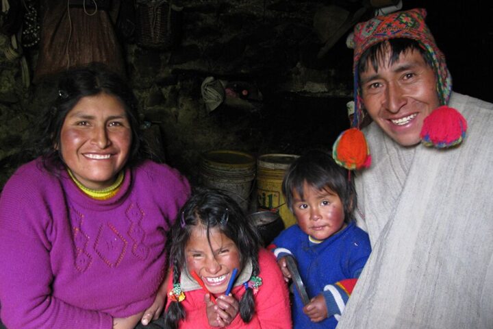 GETTING TO KNOW THE INDIGENOUS PEOPLE OF PERU, Aracari Travel