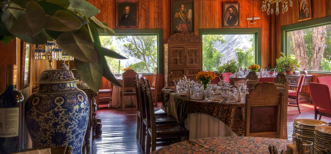 hacienda huayoccari dining room